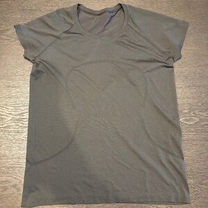 Lululemon Swiftly Tech Short-Sleeve Shirt - Size 14